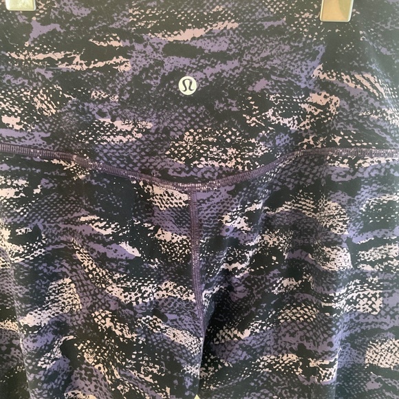 Lululemon Align 7/8 Leggings ll 25” Size 6 in Rip Wave Purple Thunder Black - Picture 4 of 7